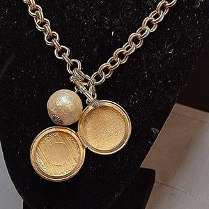 Gold-toned choker pendant with picture holder